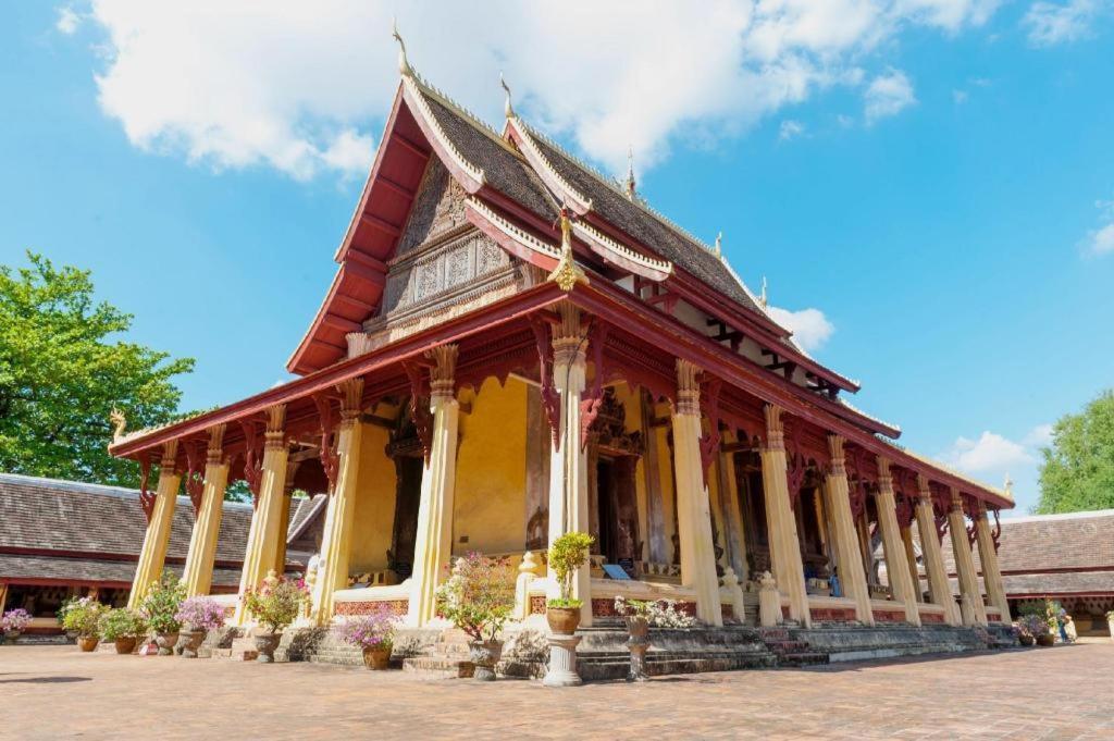Lani'S House By The Ponds Hotel Vientiane Luaran gambar