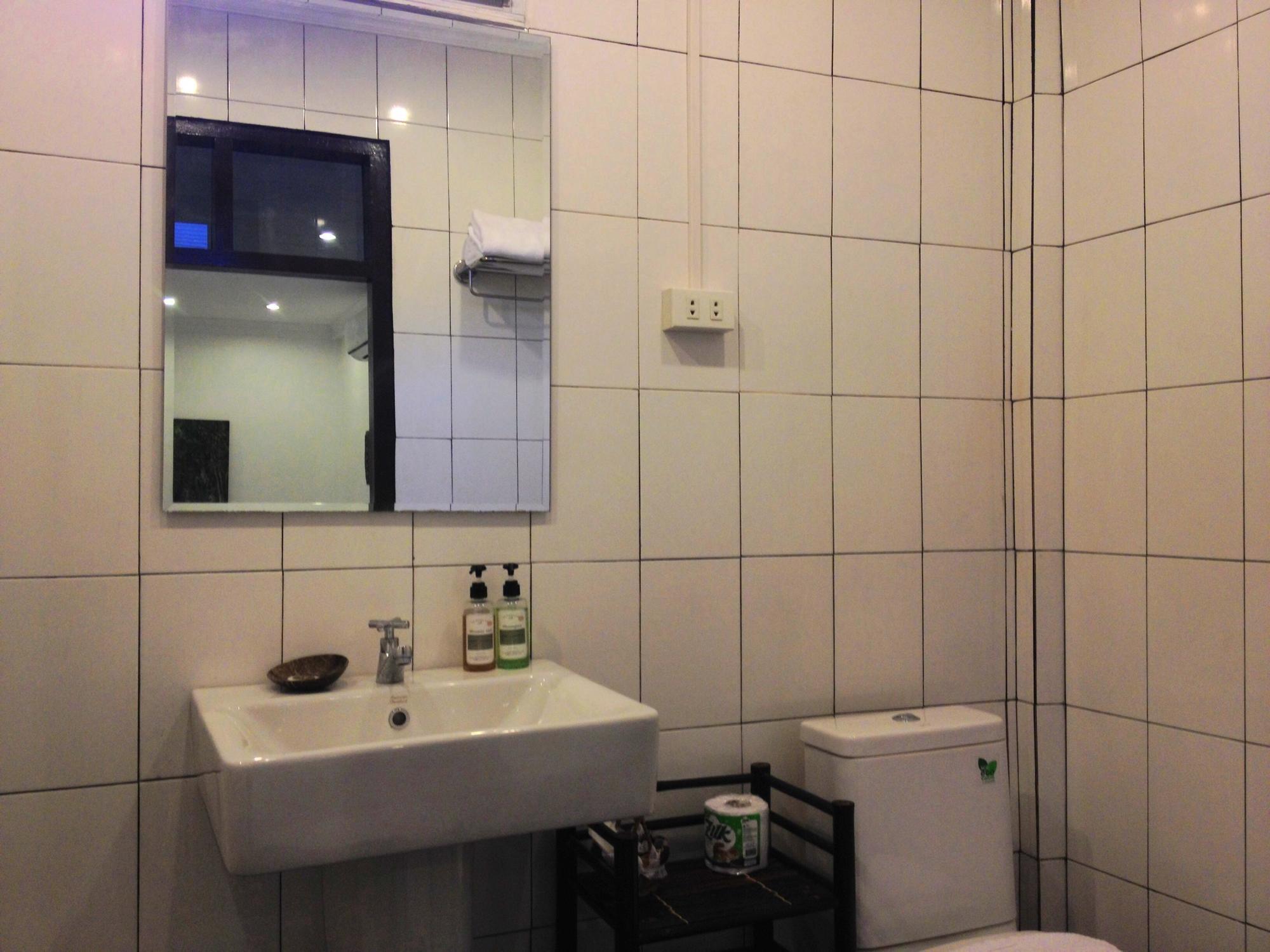Lani'S House By The Ponds Hotel Vientiane Luaran gambar